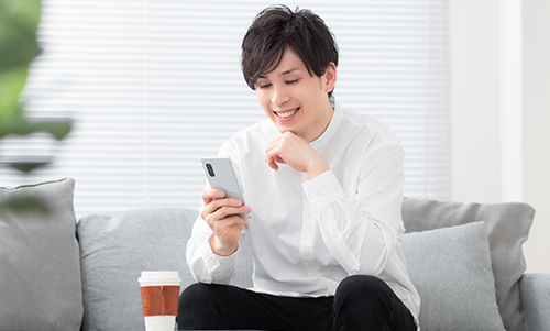 スマートフォンでだれでもすぐに無料で視聴OK